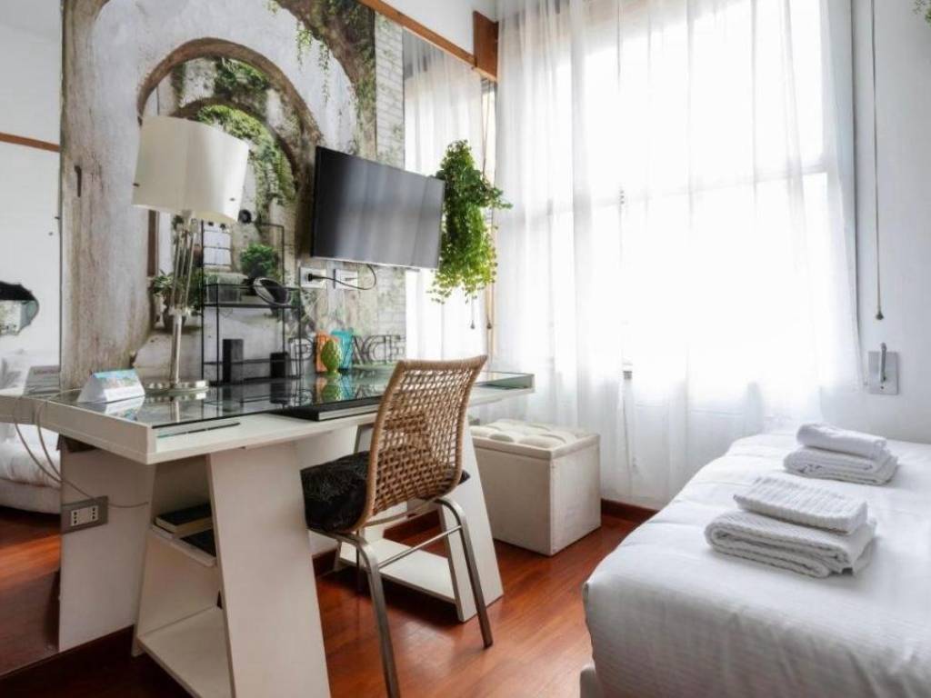 appartamento in vendita a Milano in zona Porta Nuova