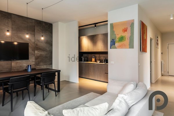 appartamento in vendita a Milano in zona Cinque Giornate