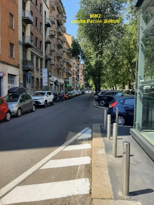 locale commerciale in vendita a Milano in zona Città Studi