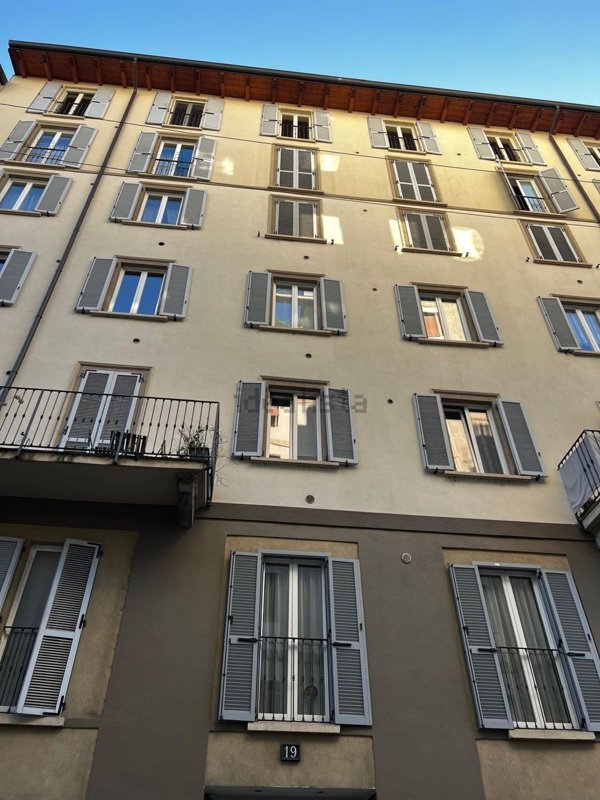 appartamento in vendita a Milano in zona Porta Ticinese