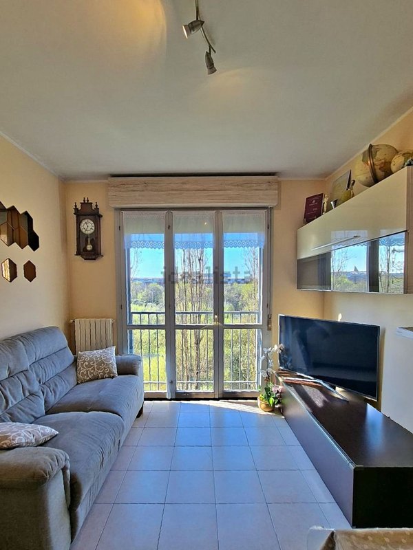 appartamento in vendita a Milano in zona Famagosta