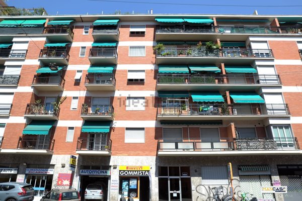 appartamento in vendita a Milano in zona Porta Genova