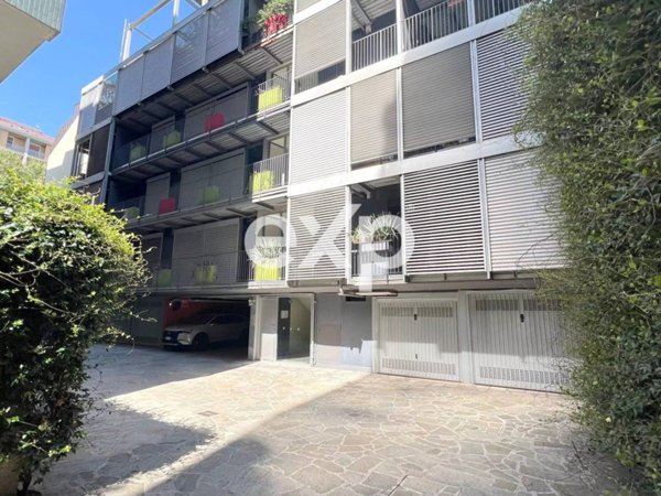 appartamento in vendita a Milano in zona Corsica