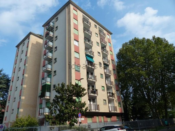 appartamento in vendita a Milano in zona Gallaratese