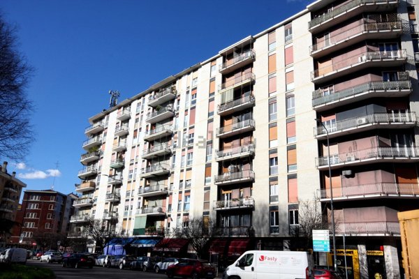 appartamento in vendita a Milano in zona Piazzale Lodi