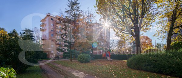 appartamento in vendita a Milano in zona Barona