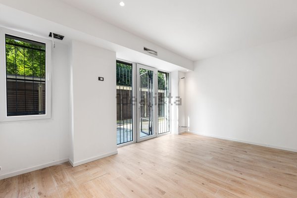 appartamento in vendita a Milano in zona Stadera