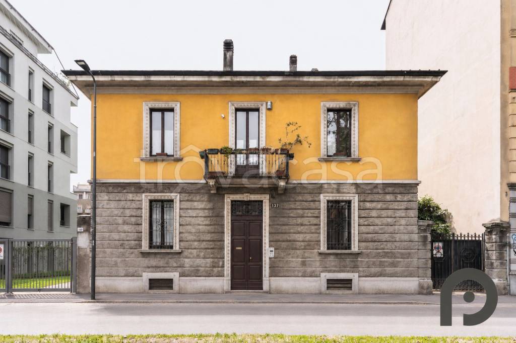casa indipendente in vendita a Milano