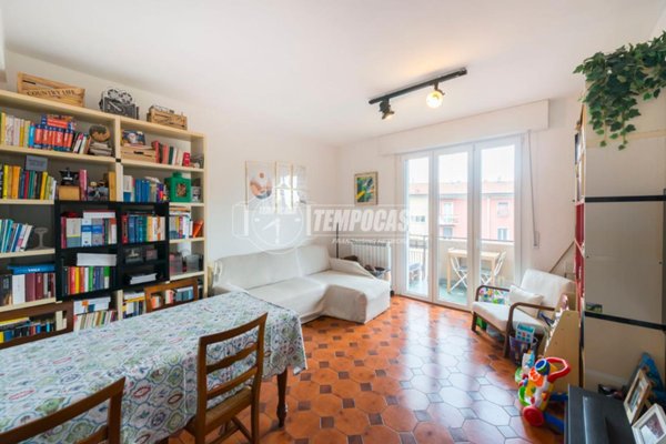 appartamento in vendita a Milano in zona Lorenteggio