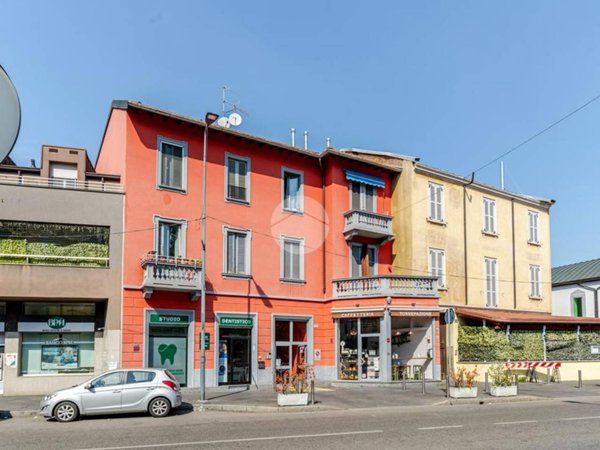 appartamento in vendita a Milano in zona Baggio
