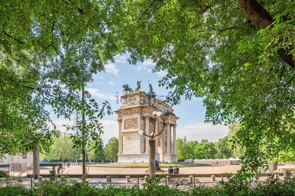 appartamento in vendita a Milano in zona Sempione