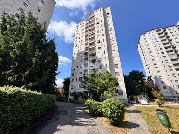 appartamento in vendita a Milano in zona Gallaratese