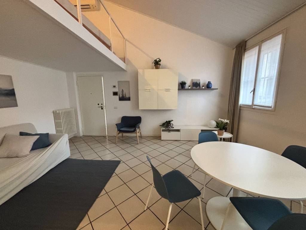 appartamento in vendita a Milano in zona Loreto