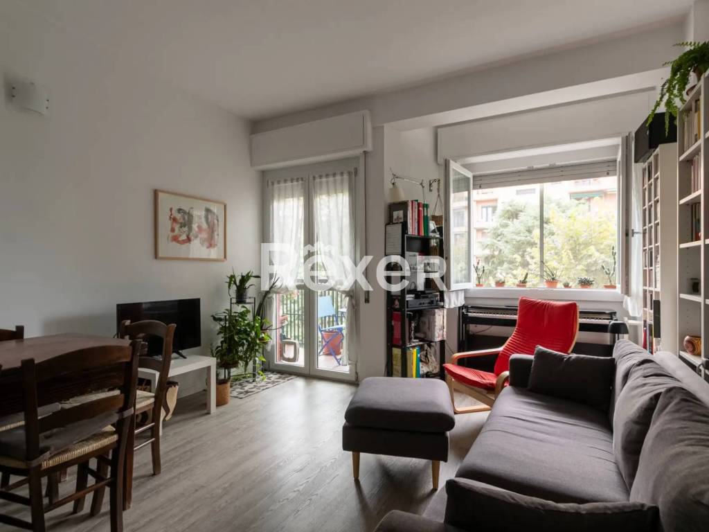 appartamento in vendita a Milano in zona Lorenteggio