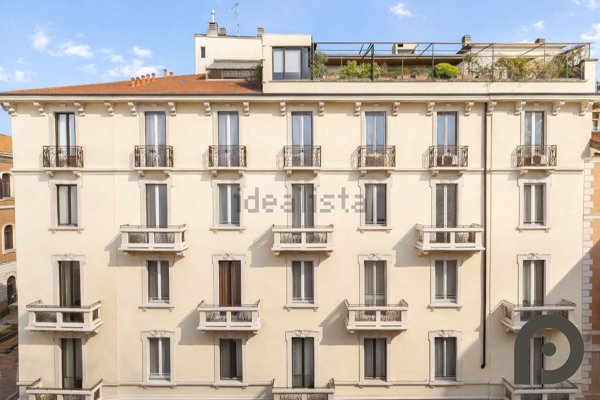 appartamento in vendita a Milano in zona Guastalla