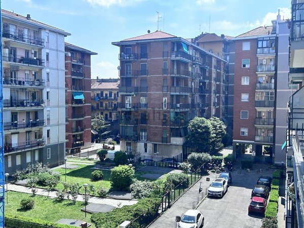 appartamento in vendita a Milano in zona Corvetto