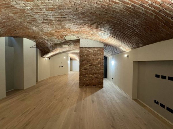 appartamento in vendita a Milano in zona Porta Magenta