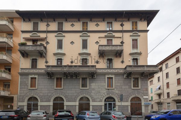 appartamento in vendita a Milano in zona Cinque Giornate