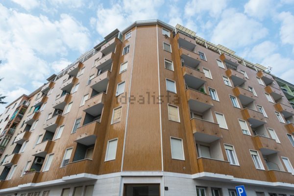 appartamento in vendita a Milano in zona Quinto Romano
