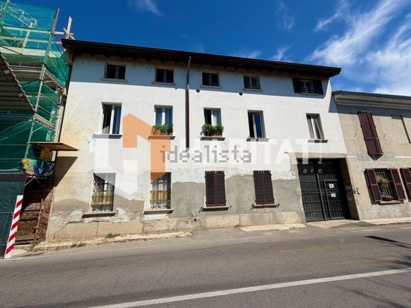 appartamento in vendita a Milano in zona Baggio