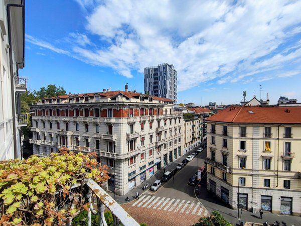 appartamento in vendita a Milano in zona Piazzale Lodi