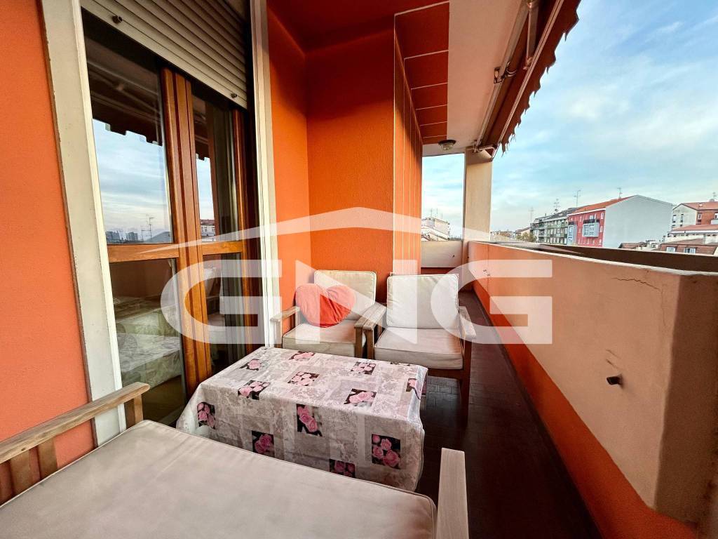 appartamento in vendita a Milano in zona Piazzale Lodi