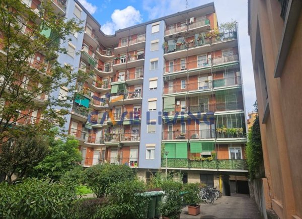 appartamento in vendita a Milano in zona Porta Genova