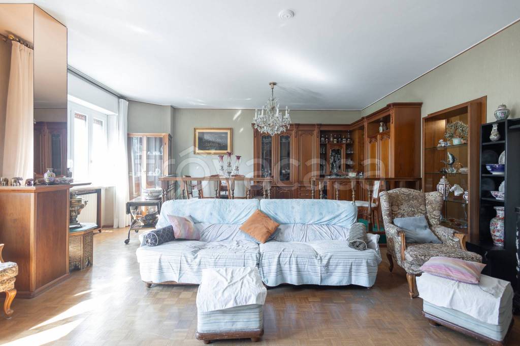 appartamento in vendita a Milano in zona Porta Romana