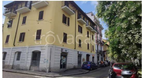 appartamento in vendita a Milano in zona Baggio