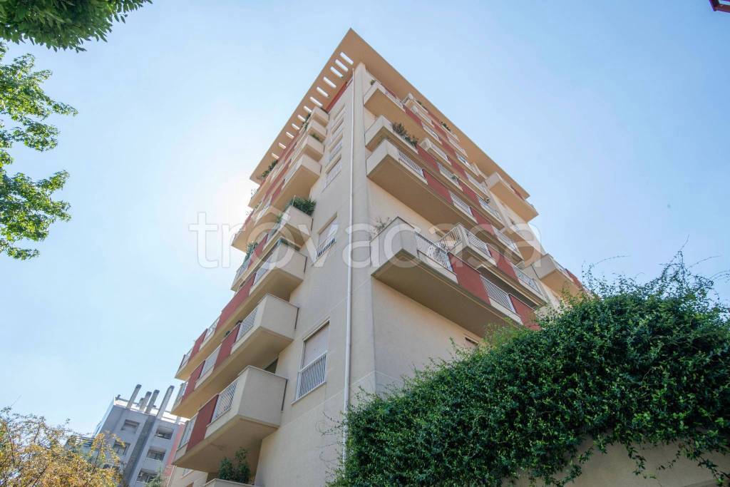 appartamento in vendita a Milano in zona Corvetto