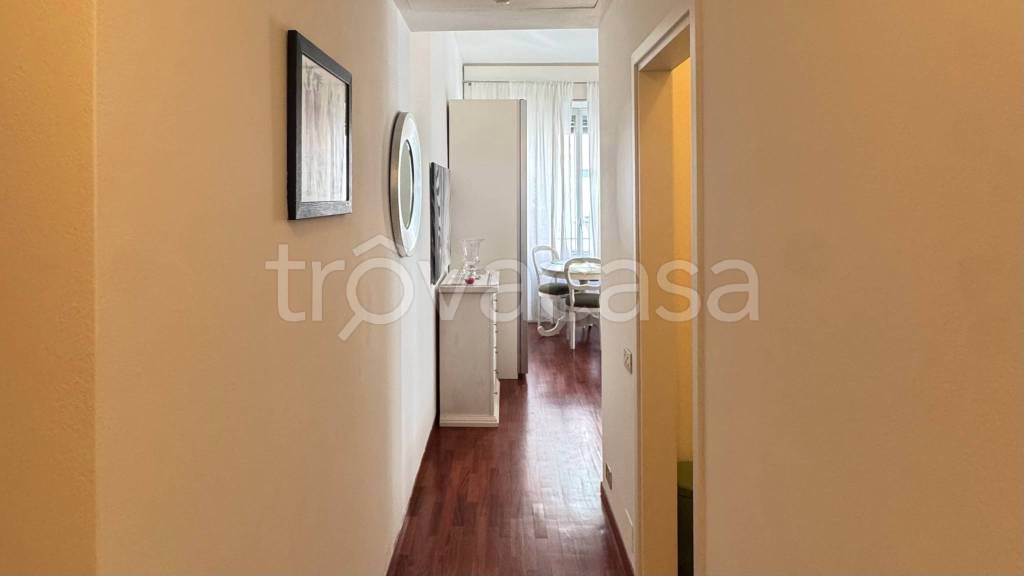 appartamento in vendita a Milano in zona Porta Nuova