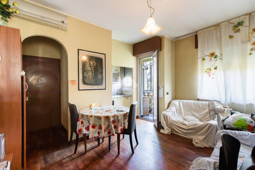 appartamento in vendita a Milano in zona Prato Centenaro
