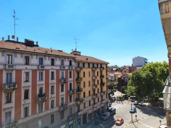 appartamento in vendita a Milano in zona Corsica