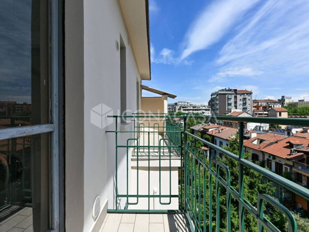 appartamento in vendita a Milano in zona Porta Vittoria