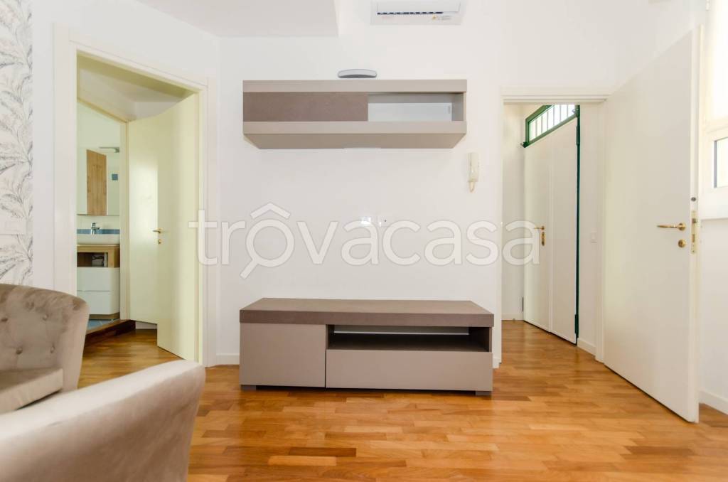 appartamento in vendita a Milano in zona Gorla