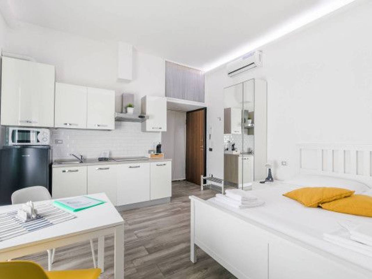 appartamento in vendita a Milano in zona Bande Nere