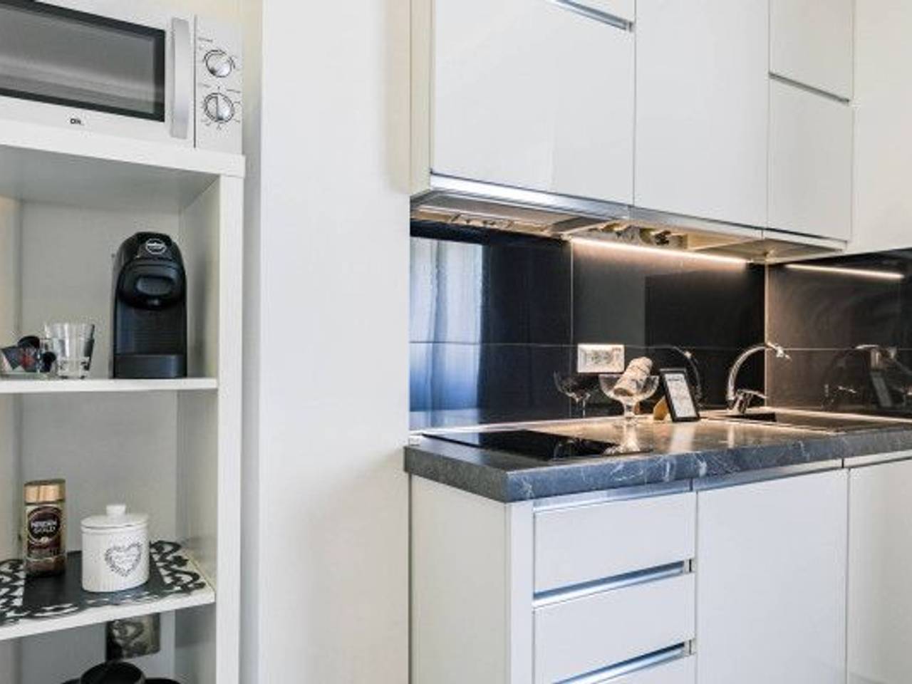 appartamento in vendita a Milano in zona Bande Nere