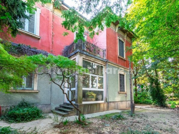 casa indipendente in vendita a Milano in zona Maggiolina