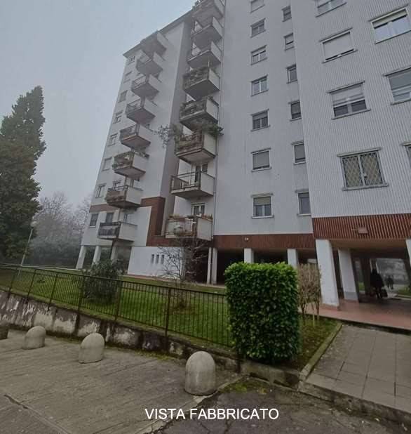 appartamento in vendita a Milano in zona San Cristoforo