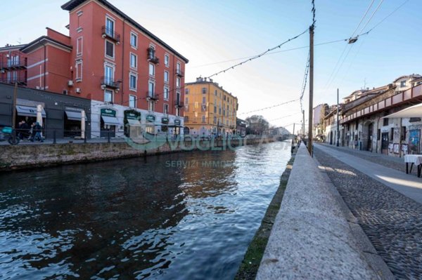 appartamento in vendita a Milano in zona Porta Genova