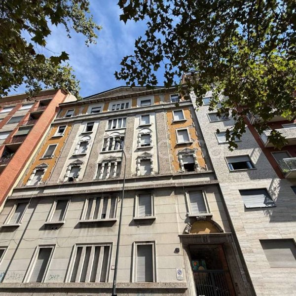 appartamento in vendita a Milano in zona Ghisolfa