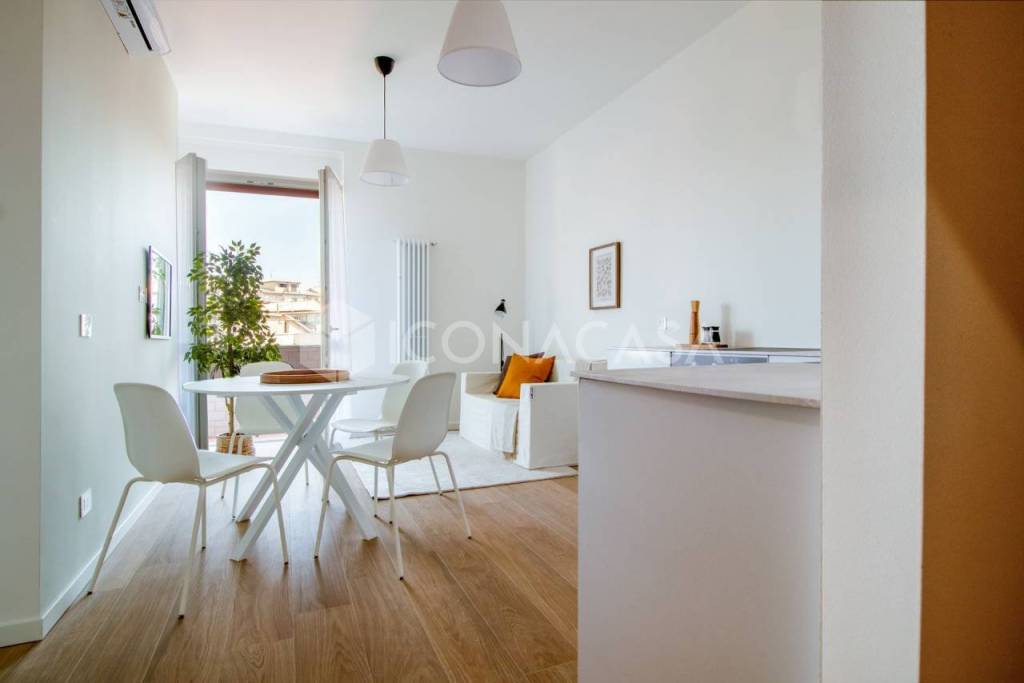 appartamento in vendita a Milano in zona Casoretto