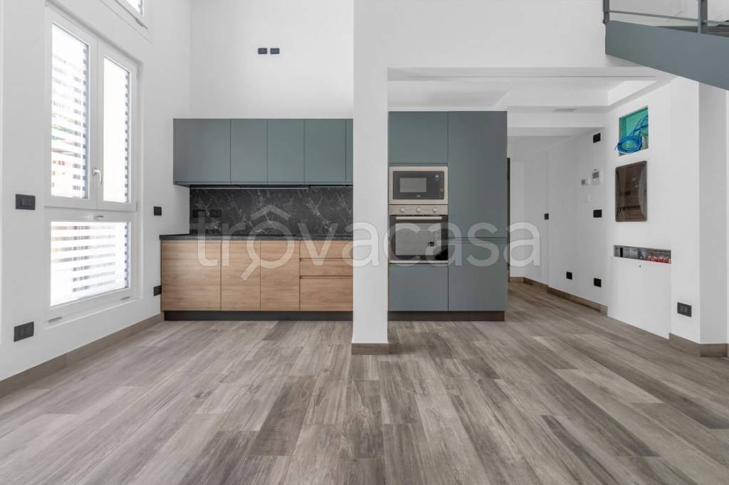 appartamento in vendita a Milano in zona Porta Genova