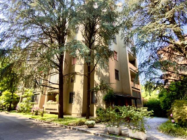 appartamento in vendita a Milano in zona Vigentino