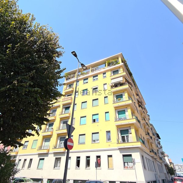 appartamento in vendita a Milano in zona Porta Genova