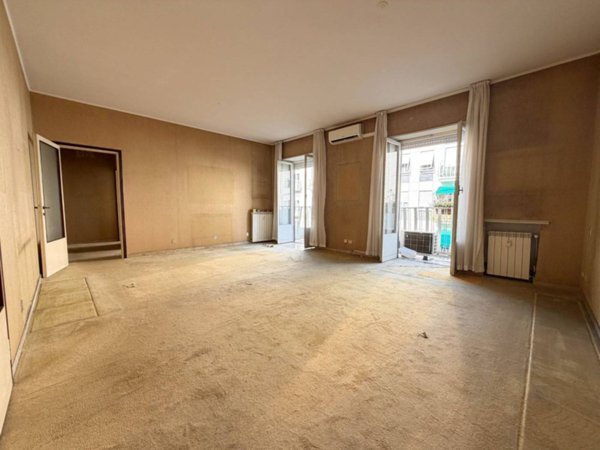 appartamento in vendita a Milano in zona Loreto