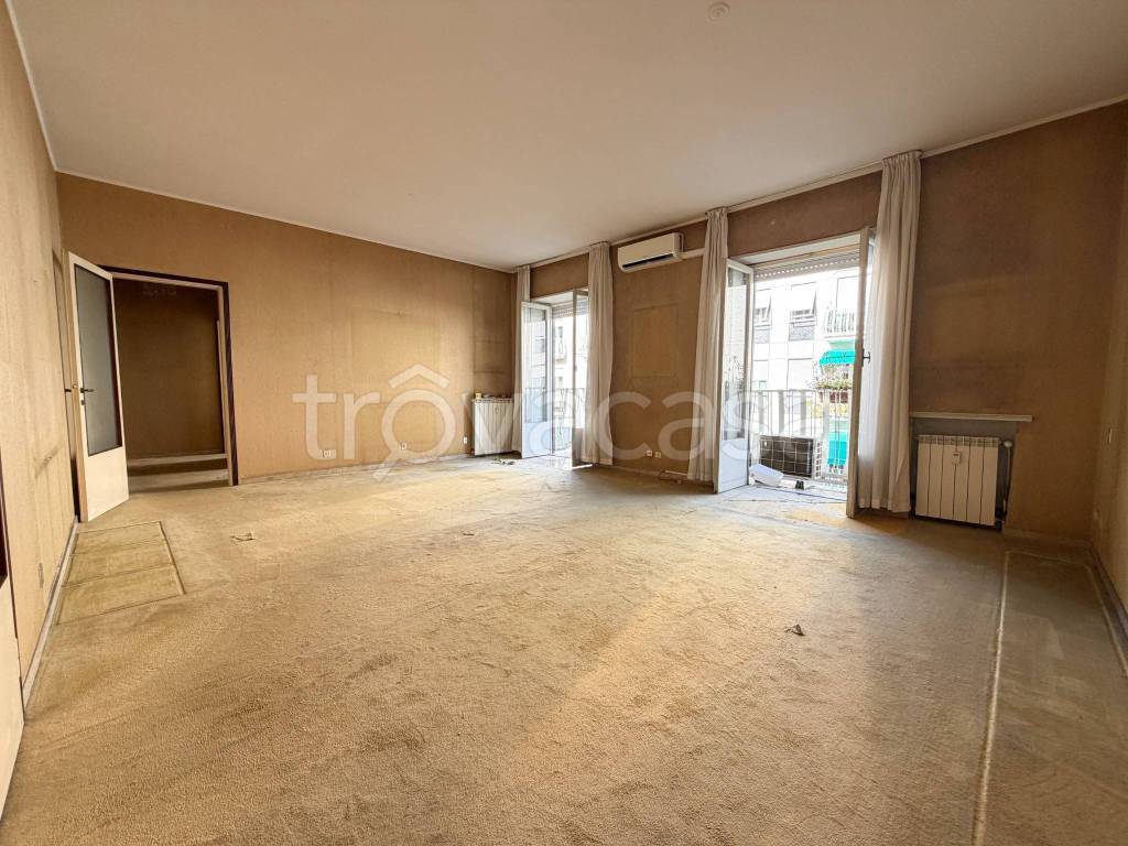 appartamento in vendita a Milano in zona Loreto