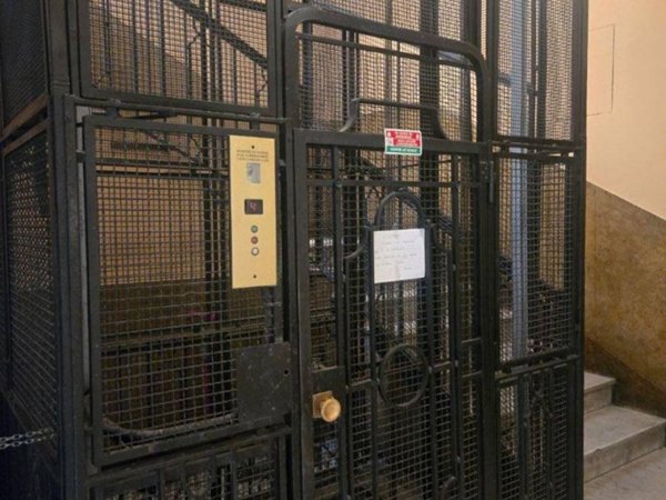 appartamento in vendita a Milano in zona Porta Lodovica
