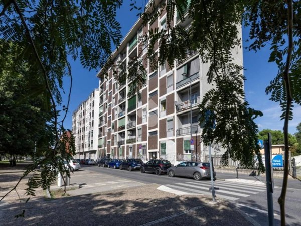 appartamento in vendita a Milano in zona Ronchetto sul Naviglio