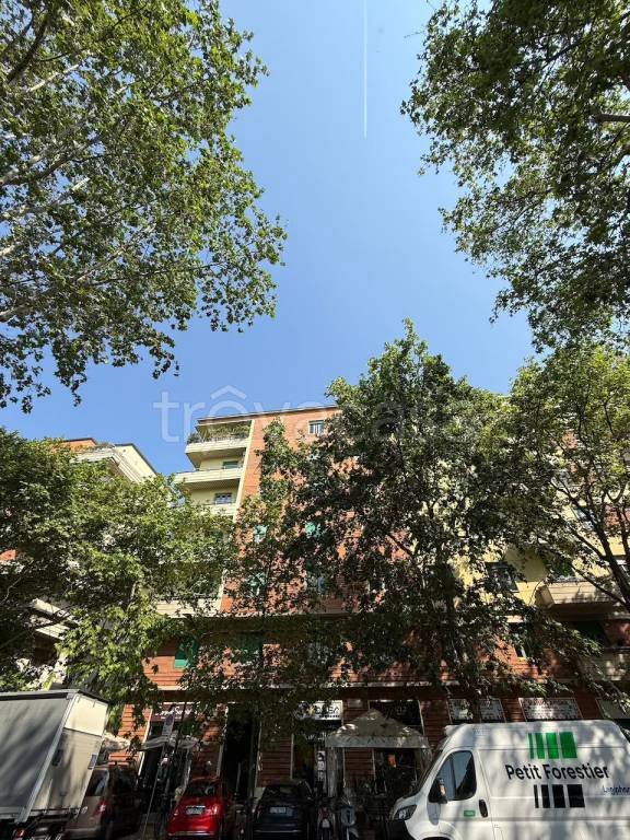 appartamento in vendita a Milano in zona Bocconi